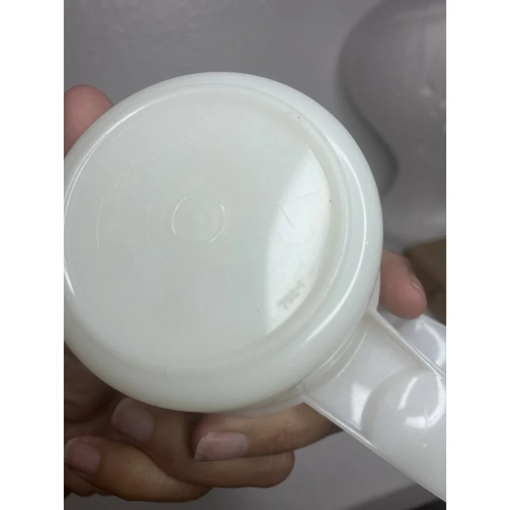 Vintage Tupperware Set Of 4 Nesting Measuring Cups Opaque White 761 762 763 764